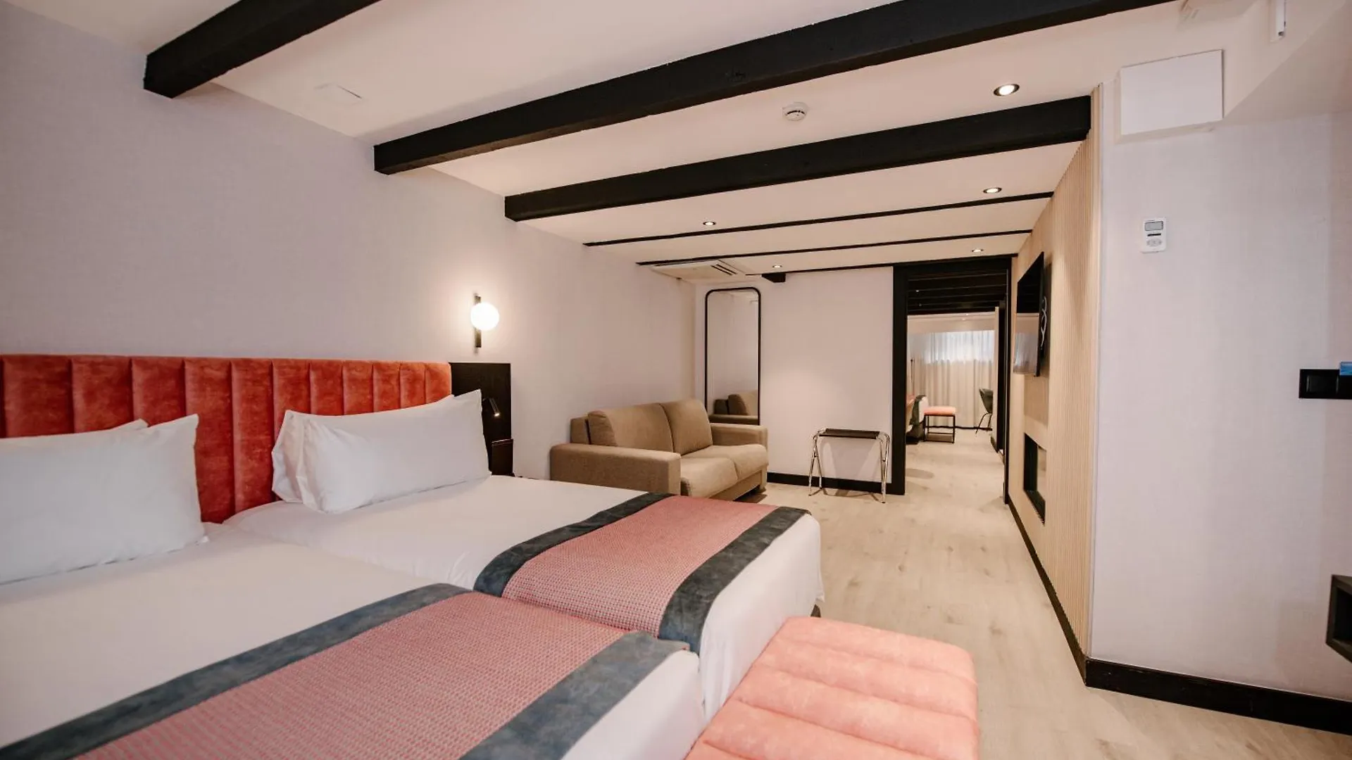 Catalonia Vondel Amsterdam Hotel